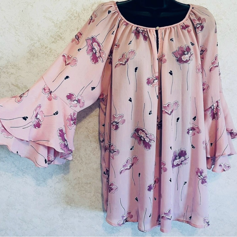 CHAPS Women's Spring Group Pink Floral Top Blouse Flare Sleeves Flowy Medium NEW - Picture 2 of 12